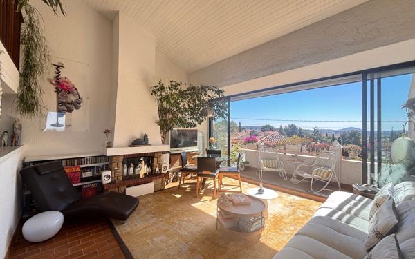 Appartement à vendre    4 pièces • 77,31 m2 Bandol