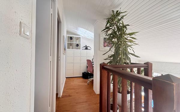 Appartement à vendre    4 pièces • 77,31 m2 Bandol