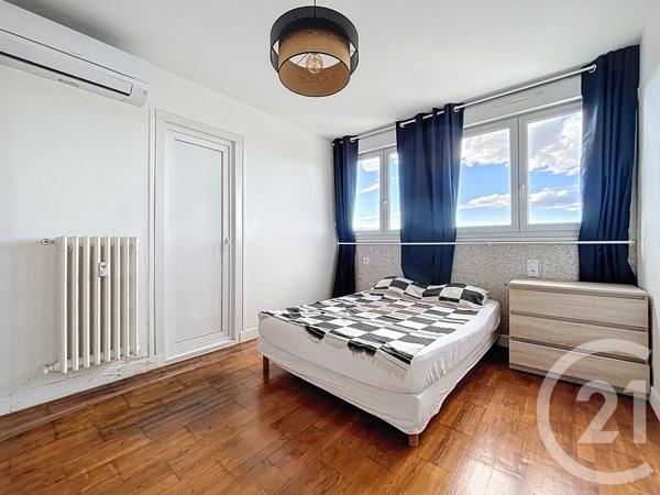 Appartement T4 à vendre  4 pièces - 76,80 m2 BAGNOLS SUR CEZE - 30