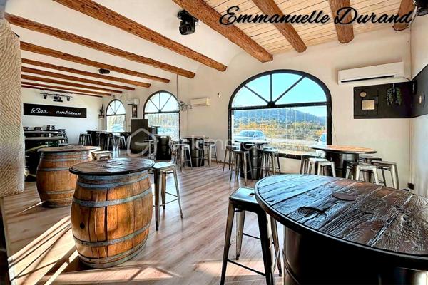 Local d activites de 380 m²