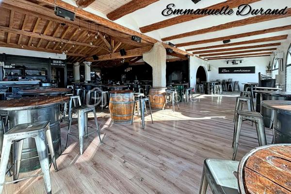 Local d activites de 380 m²