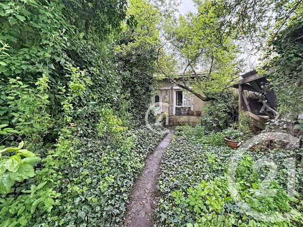 Appartement F2 à vendre  2 pièces - 43 m 2   PARIS  - 75020