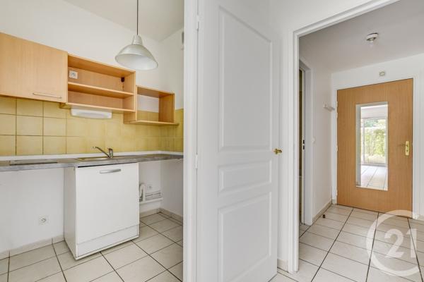 Appartement F2 à vendre  2 pièces - 43 m 2   PARIS  - 75020