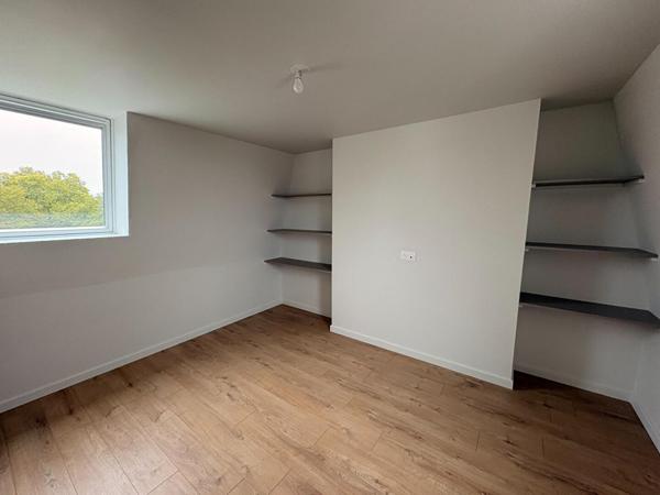 A LOUER : T2 à LILLE • • 745 € CC • Réf. G732-4