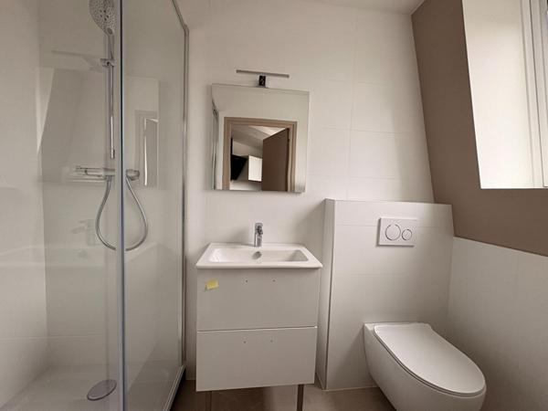A LOUER : T2 à LILLE • • 745 € CC • Réf. G732-4