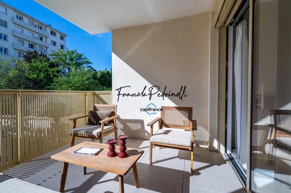 Spacieux T2 46.70 m² de standing – Lyon 4ᵉ Croix-Rousse Garage inclus