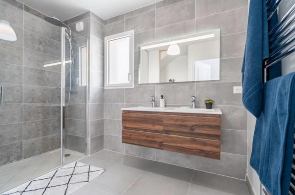 Spacieux T2 46.70 m² de standing – Lyon 4ᵉ Croix-Rousse Garage inclus