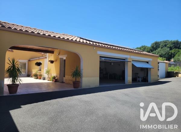 Maison à vendre 15 pièces 288,42 m² Chantonnay