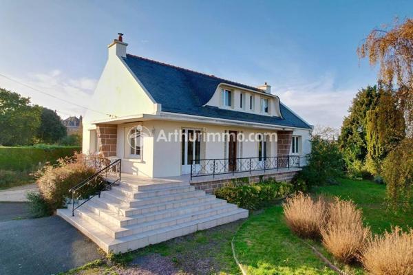 Vente                                                      Maison
                        
                     6 pièces                      146 m2                     à Binic-Étables-sur-Mer
