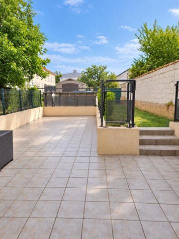 Maison de ville  rénovée Châlons-en-Champagne 140m2