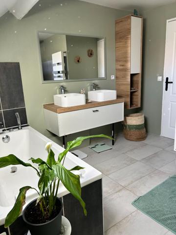 Rare à Commeny ! Magnifique Maison en Pierre de 136 m²