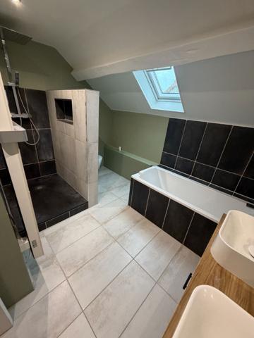 Rare à Commeny ! Magnifique Maison en Pierre de 136 m²