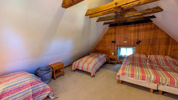 Ferme en pierre avec 6 chambres et piscine chauffée près de Gramat, Lot