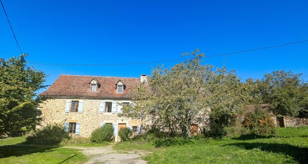 Ferme en pierre avec 6 chambres et piscine chauffée près de Gramat, Lot