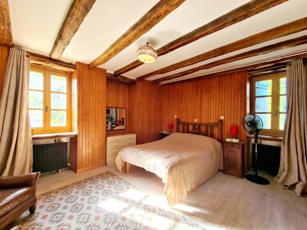 Ferme en pierre avec 6 chambres et piscine chauffée près de Gramat, Lot
