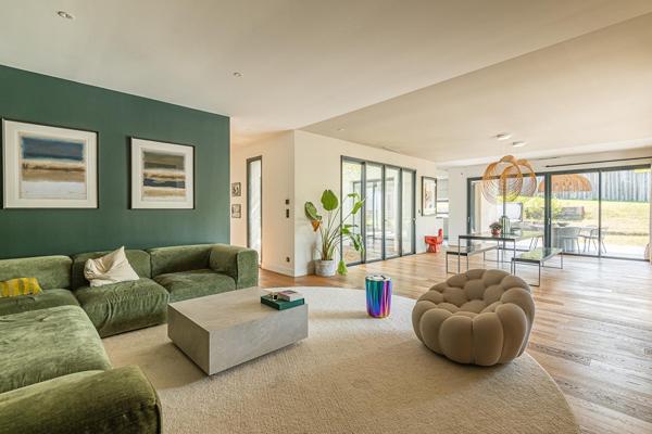 Villa contemporaine avec sa piscine, à 15 minutes de Bordeaux ? Bouliac