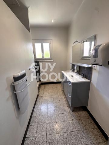 A vendre à Perpignan (66000) quartier MOYEN VERNET Maison 2 faces F5 de 112 m² avec garage et jardin.