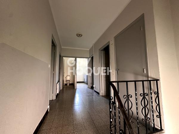 A vendre à Perpignan (66000) quartier MOYEN VERNET Maison 2 faces F5 de 112 m² avec garage et jardin.