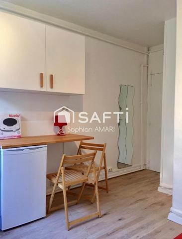 Studette proche gare