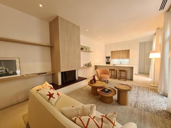 Rare Cannes  Banane, exceptionnelle maison de ville avec patio paysagé  à 150 m de la Croisette