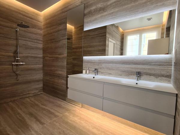 Rare Cannes  Banane, exceptionnelle maison de ville avec patio paysagé  à 150 m de la Croisette