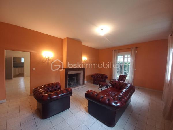 Maison traditionnelle de 316 m²