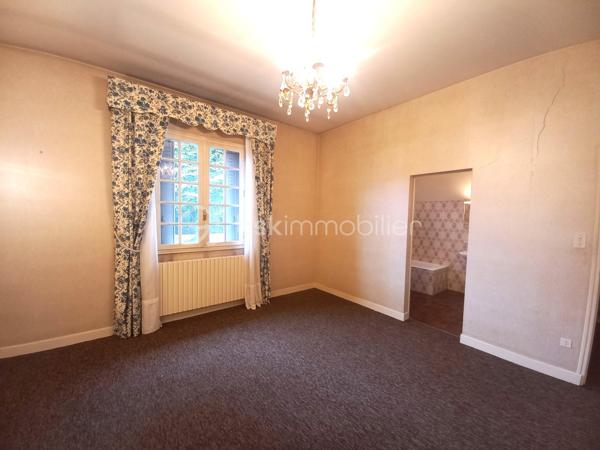 Maison traditionnelle de 316 m²