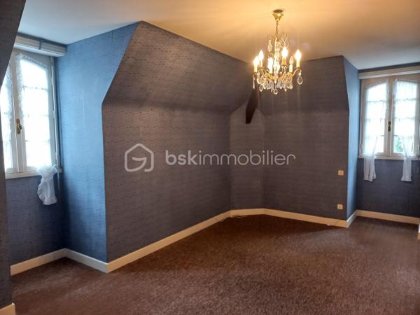 Maison traditionnelle de 316 m²