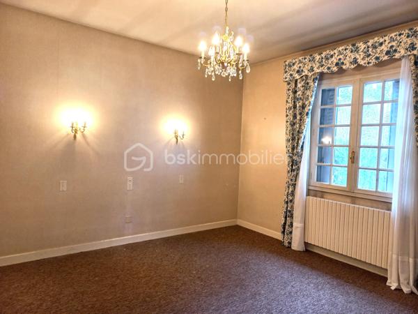 Maison traditionnelle de 316 m²