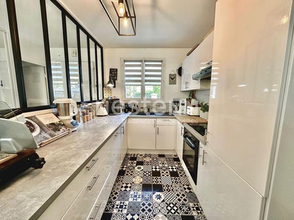 Maison familiale de 135m2 avec 5 chambres, jardin exposé sud-ouest, insert à bois, combles aménagés - Quartier des Sablons, Igny (Plateau de Saclay°