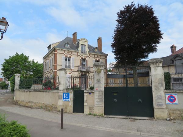 Location 1 PIECE : BUREAU (ROND POINT DE PARIS à AUXERRE)