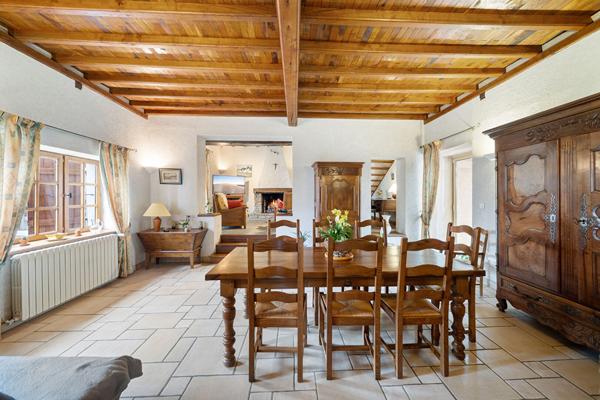 Maison en pierre rénovée à Sainte Hélène de 160 m² avec 4 chambres