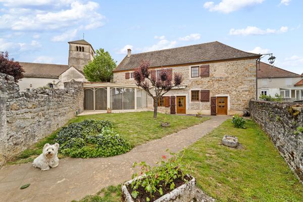Maison en pierre rénovée à Sainte Hélène de 160 m² avec 4 chambres