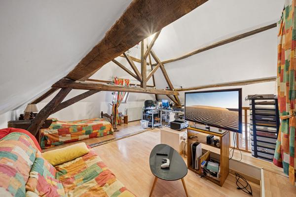 Maison en pierre rénovée à Sainte Hélène de 160 m² avec 4 chambres