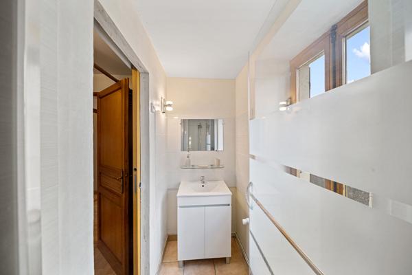 Maison en pierre rénovée à Sainte Hélène de 160 m² avec 4 chambres