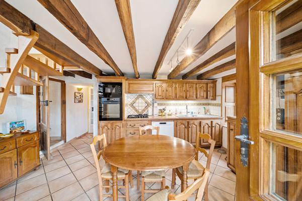 Maison en pierre rénovée à Sainte Hélène de 160 m² avec 4 chambres