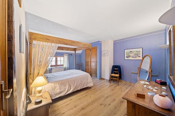 Maison en pierre rénovée à Sainte Hélène de 160 m² avec 4 chambres