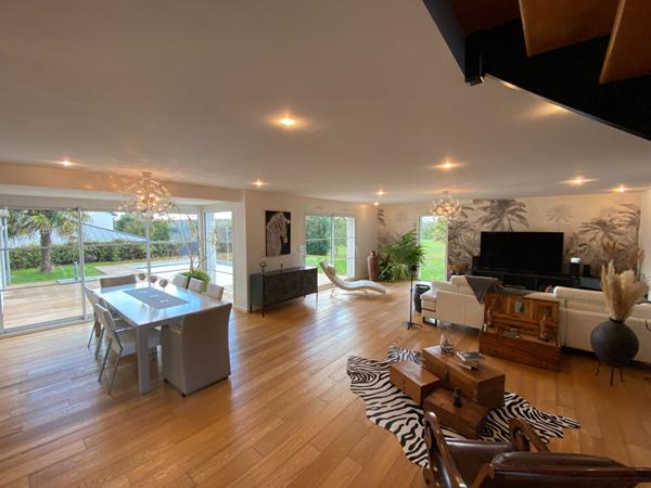 MAISON CONTEMPORAINE D'ARCHITECTE 5 CHAMBRES // PLOUER SUR RANCE// AXE RENNES -SAINT MALO à 2 mn