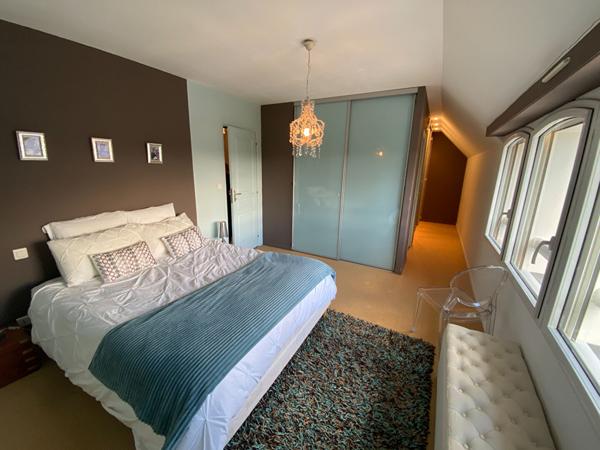 MAISON CONTEMPORAINE D'ARCHITECTE 5 CHAMBRES // PLOUER SUR RANCE// AXE RENNES -SAINT MALO à 2 mn