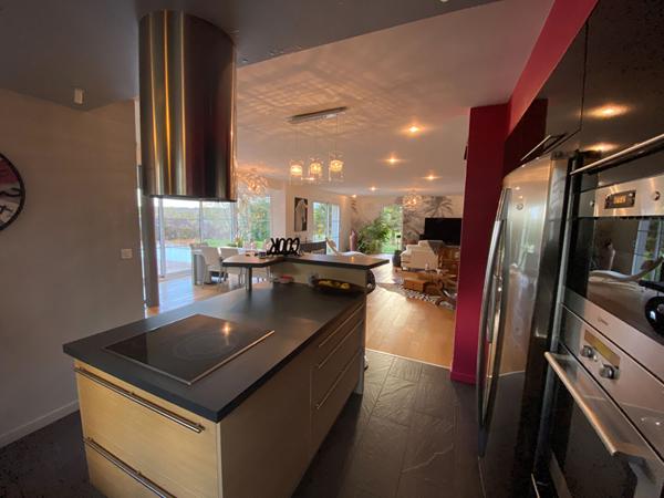 MAISON CONTEMPORAINE D'ARCHITECTE 5 CHAMBRES // PLOUER SUR RANCE// AXE RENNES -SAINT MALO à 2 mn