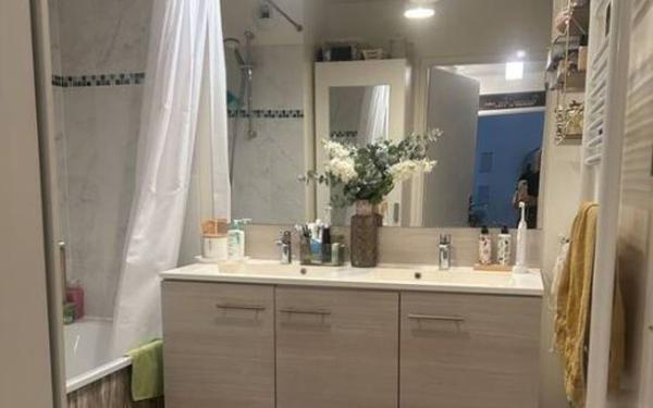 Appartement à vendre    3 pièces • 59,82 m2 Alfortville