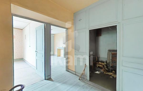 Grande maison à rénover. Grand-Aigueblanche