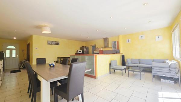 BOURGES MAISON DE 166 M² 5 CHAMBRES PISCINE GARAGE