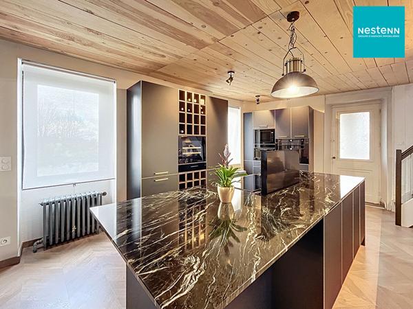 SOLEYMIEUX (42560) : Un cocon familial au coeur de Soleymieux - 263 m² habitables - 5 chambres