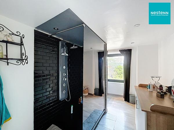 SOLEYMIEUX (42560) : Un cocon familial au coeur de Soleymieux - 263 m² habitables - 5 chambres