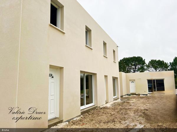 Étaules (17750) Etaules, Ensemble de 3 maisons neuves