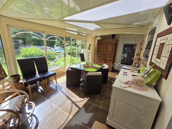 Magnifique Propriété de charme de 204m² à Chaulgnes avec Piscine et dépendances 

Amoureux des jolis coins de campagne, bordée par la lisière d'une forêt, située à deux pas de l'accès à l'A77, à deux heures de Paris, à 5 minutes du bourg de la jolie commune de Chaulgnes et de toutes les commodités de Pougues les Eaux, située  aux portes de la forêt des Bertranges et de ses nombreux sentiers de randonnée, nous vous présentons cette magnifique propriété de type maison provençale d'une surface habitable de 204m² construite en 2011, qui propose 5 pièces dont une grande pièce de vie de 106m², comprenant un espace salon, un espace séjour, ainsi qu'un espace de cuisine ouverte, aménagée et équipée. Cette propriété propose également une suite parentale de 19m², avec placards dressings et salle d'eau privative, un wc indépendant, une grande véranda qui donne côté piscine, une seconde cuisine d'été, une grande buanderie cellier au rez-de-chaussée, ainsi qu'un palier qui distribue une salle d'eau avec wc, deux chambres  de 13 et 24m² qui donne sur un grand balcon loggia orienté plein Sud à l'étage. Coté pratique, cette maison propose un premier garage de 15,5m² attenant la maison, un second garage indépendant de 42m², une grande terrasse d'environ 80m², avec stores bannes motorisés, une piscine coque 9,5m x 4m chauffée et sa grand plage en bois, une grande dépendance de stockage et un abris de jardin, le tous sur une grande parcelle de terrain d'un hectare, idéal pour accueillir des animaux, terrain clôturé (portail motorisé avec console d'accueil), arboré et très bien entretenu. 

Cette propriété propose une entrée sur une grande et lumineuse pièce de vie de 106m², dont les baies vitrées et la porte fenêtre donnent toutes sur une grande terrasse orientée plein sud de 80m². Cette pièce de vie est composée d'un espace salon, d'un espace séjour ainsi qu'un espace de cuisine ouverte (19m²), aménagée et équipée. Le rez-de-chaussée se complète d'une suite parentale de 19m², avec placards dressings et salle d'eau privative, d'un wc indépendant, d'une grande véranda de 19m² dont les baies vitrées en alu donne côté piscine, d'une seconde cuisine d'été aménagée et équipée pour le côté pratique, ainsi qu'une buanderie cellier de 14m².
De la pièce de vie, un escalier mène à l'étage, le palier distribue une salle d'eau avec wc, ainsi que deux chambres de 13 et 24m², dont les portes fenêtres donnent sur un grand balcon loggia orienté plein sud.

A l'extérieur, cette maison propose une grande parcelle de terrain de 10100m², une partie étant paysagée autour de la maison, la seconde partie aménagée en pâture, idéale pour des animaux, elle propose un premier garage de 15,5m² attenant la maison, un second garage indépendant de 42m², une grande terrasse d'environ 80m², avec stores bannes motorisés, une piscine coque 9,5m x 4m chauffée et sa grand plage en bois avec douche d'extérieure, le côté pâture dispose d'une grande dépendance (type stabule) de stockage et d'un abris de jardin.

Tous les sols intérieurs de cette propriété sont en carrelage à l'exception de la cuisine d'été (linoléum), elle dispose d'un chauffage de type chaudière à géothermie, une pompe à chaleur Air /Air (climatisations réversibles), ainsi qu'un ballon production d'eau chaude indépendant . Cette maison propose une isolation double vitrage pvc pour les huisseries, portes fenêtres ou baies vitrées, en aluminium pour la véranda, ainsi que des volets roulants motorisés et centralisés. Elle dispose d'une toiture en tuiles terre cuite de type provençale en très bon état ainsi que des combles bien isolés.
Côté construction, elle est élevé sur vide sanitaire et dispose d'un assainissement individuel.
Niveau énergie, cette maison bénéficie d'excellentes notes énergétiques, en A en dépenses énergétiques donc très économique et en A en gaz à effet de serre donc peu polluant. Elle propose également 16 panneaux solaires (8 Exposé à l'Est côté piscine et 8 exposé plein Sud côté terrasse), qui permettent une auto consommation à la maison donc des économies.
Côté internet, elle dispose de la fibre.

Les plus de cette maison : Elle n'a que des atouts!!!
Sa localisation et sa proximité avec l'A77 proche de toutes les commodités, mais aussi  des commerces et de toutes les écoles de Chaulgnes et Pougues les Eaux.
La qualité générale avec les prestations 'haut de gamme' de cette propriété parfaitement équipée, entretenue avec des grands volumes de pièces dont sa grande pièce de vie avec  salon séjour et cuisine aménagée et équipée, ses 3 chambres dont sa suite parentale en rez-de-chaussée, sa seconde salle d'eau à l'étage. Son grand garage, ses extérieurs de qualité avec sa belle terrasse dont une partie sous appentis , son terrain parfaitement entretenu, arboré et totalement clôturé, sa véranda et sa seconde cuisine, véritable atout côté piscine, ses modes de chauffage et son auto consommation, ses 2 garages et ses dépendances.

Des photos supplémentaires sont disponibles sur BSK IMMOBILIER > Nos conseillers > Olivier FRESLON
Pour tout renseignement complémentaire ou pour une visite, contactez moi au 07.62.78.13.13.

Idéale pour une grande famille ou pour une résidence secondaire à la campagne, cette propriété est un véritable coup de cœur, une opportunité très rare à saisir!!