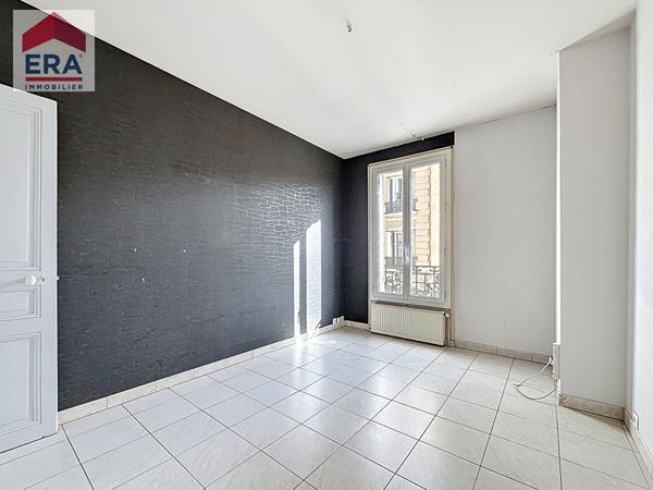 A VENDRE - 2 PIECES 41m² - M°PIERRE ET MARIE CURIE