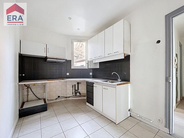 A VENDRE - 2 PIECES 41m² - M°PIERRE ET MARIE CURIE