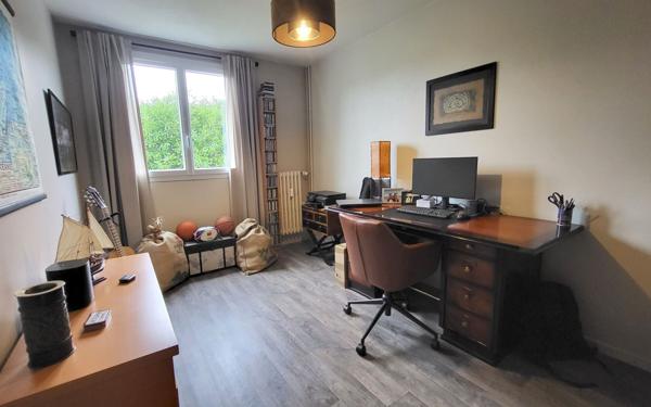 Appartement à vendre    5 pièces • 90 m2 Compiègne